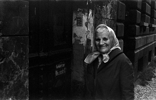 Halle_1977_2